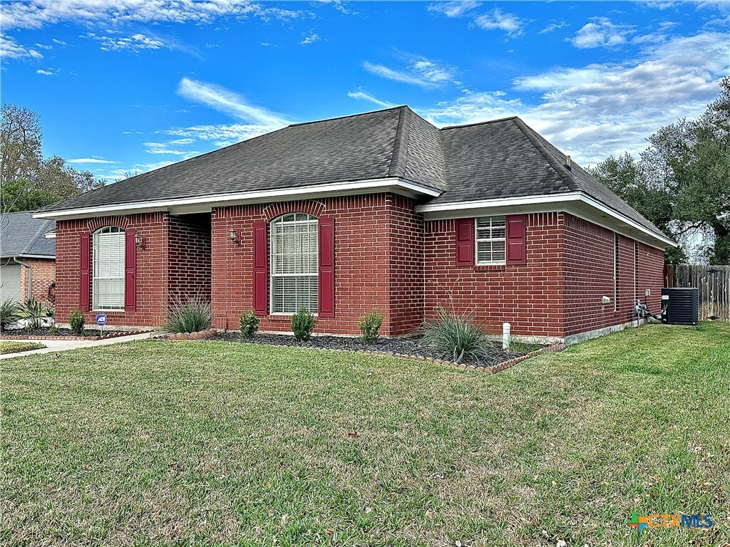 Property Photo: 310 Kelly Drive TX 77904