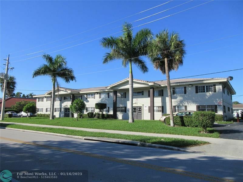 Property Photo:  4280 Woodside Dr 15  FL 33065 