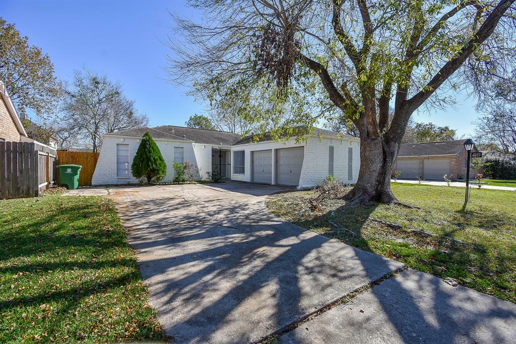 Property Photo:  8607 Maplecrest Drive  TX 77099 