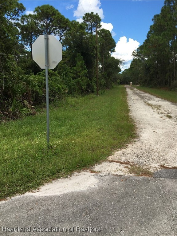 Property Photo: 3247 Forrest View Avenue FL 33852
