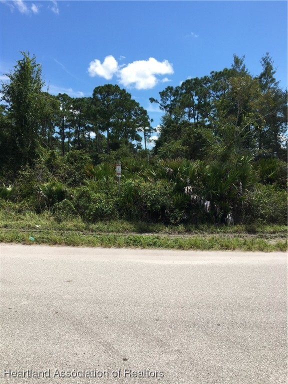 Property Photo: 1117 Breckinridge Avenue FL 33852