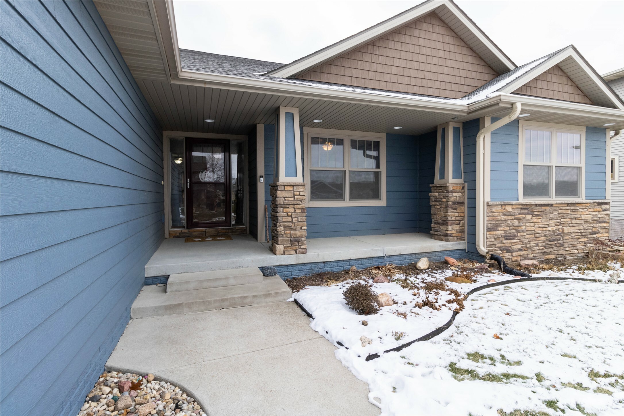 Property Photo:  200 NW 23rd Court  IA 50111 