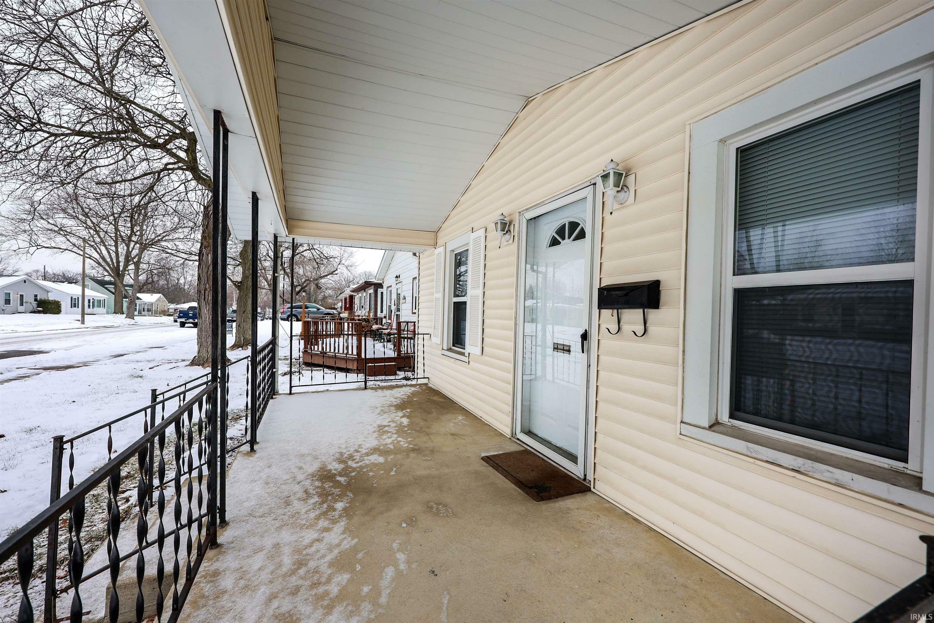 Property Photo:  2701 Glenwood Avenue  IN 46805 