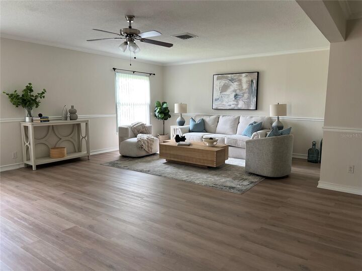 Property Photo:  7213 Las Casas Drive  FL 34243 