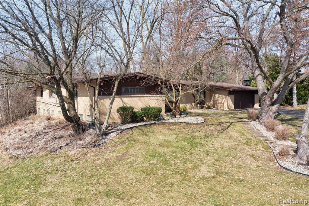 Property Photo: 31017 Carriage Hill Road MI 48331 1505