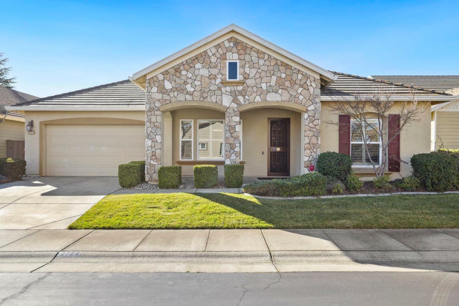 Property Photo:  2724 Ingleton Lane  CA 95835 