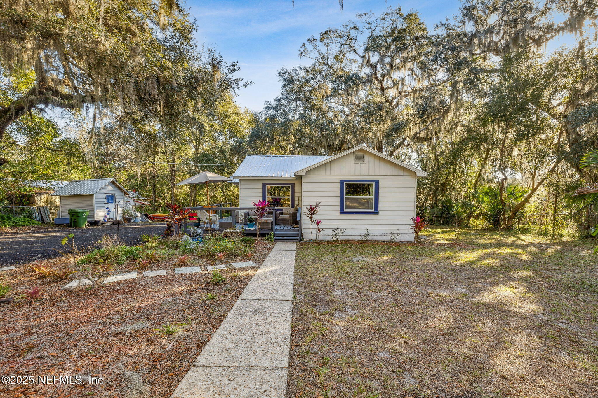 Property Photo:  911 S 13th Street  FL 32177 