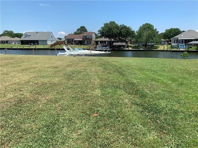 Property Photo: 3 Oak Cove LA 70458