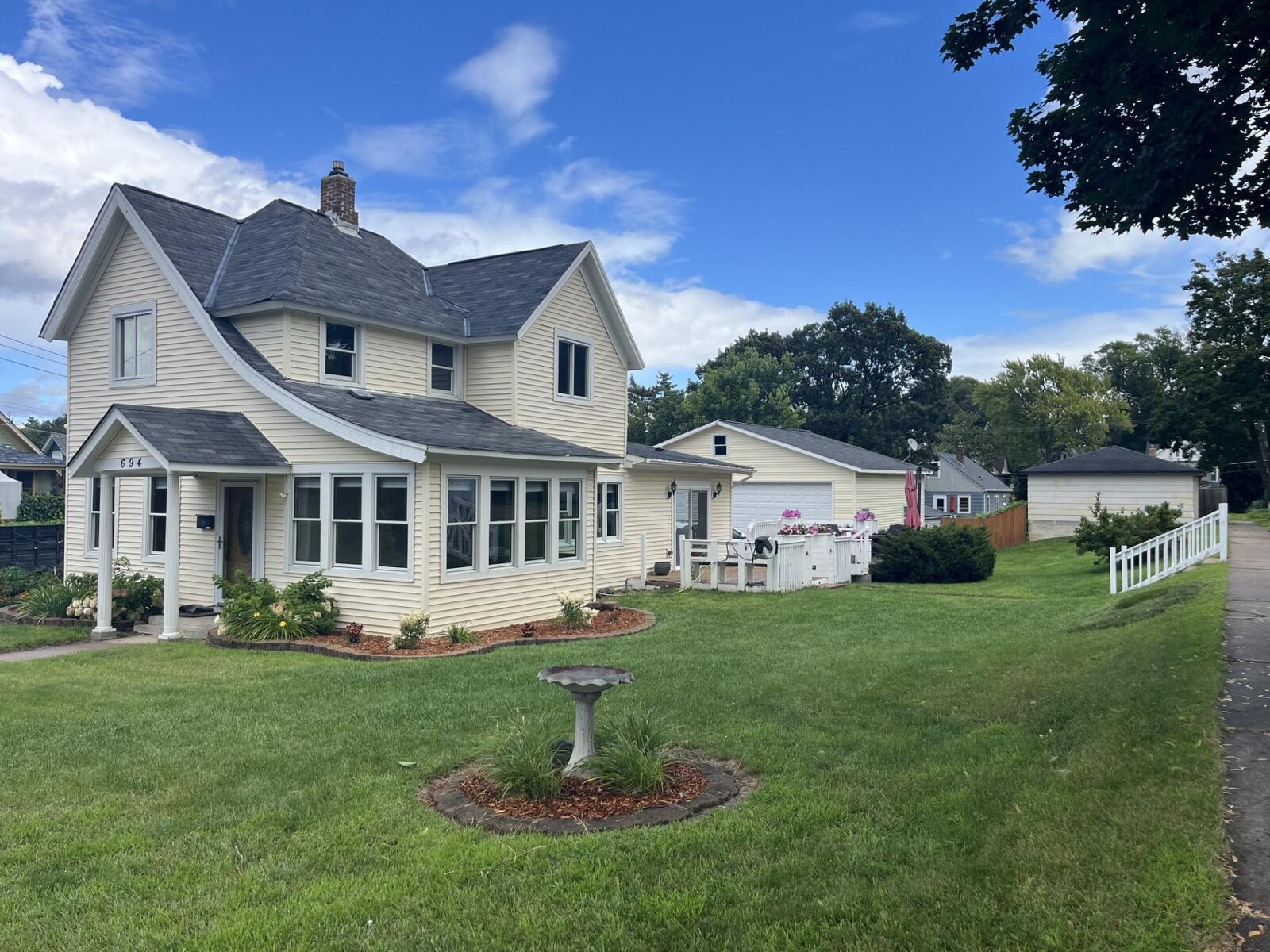 Property Photo: 694 Winslow Avenue MN 55107