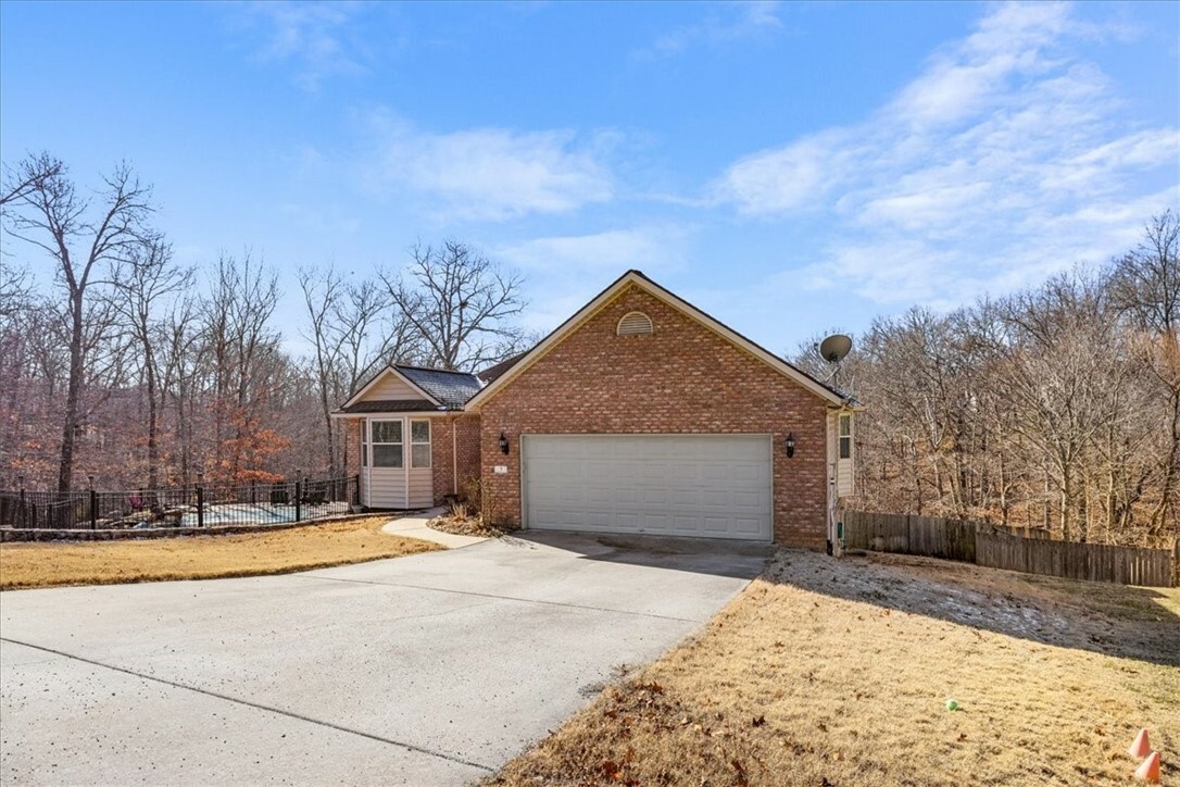 Property Photo:  7 Parton Lane  AR 72714 