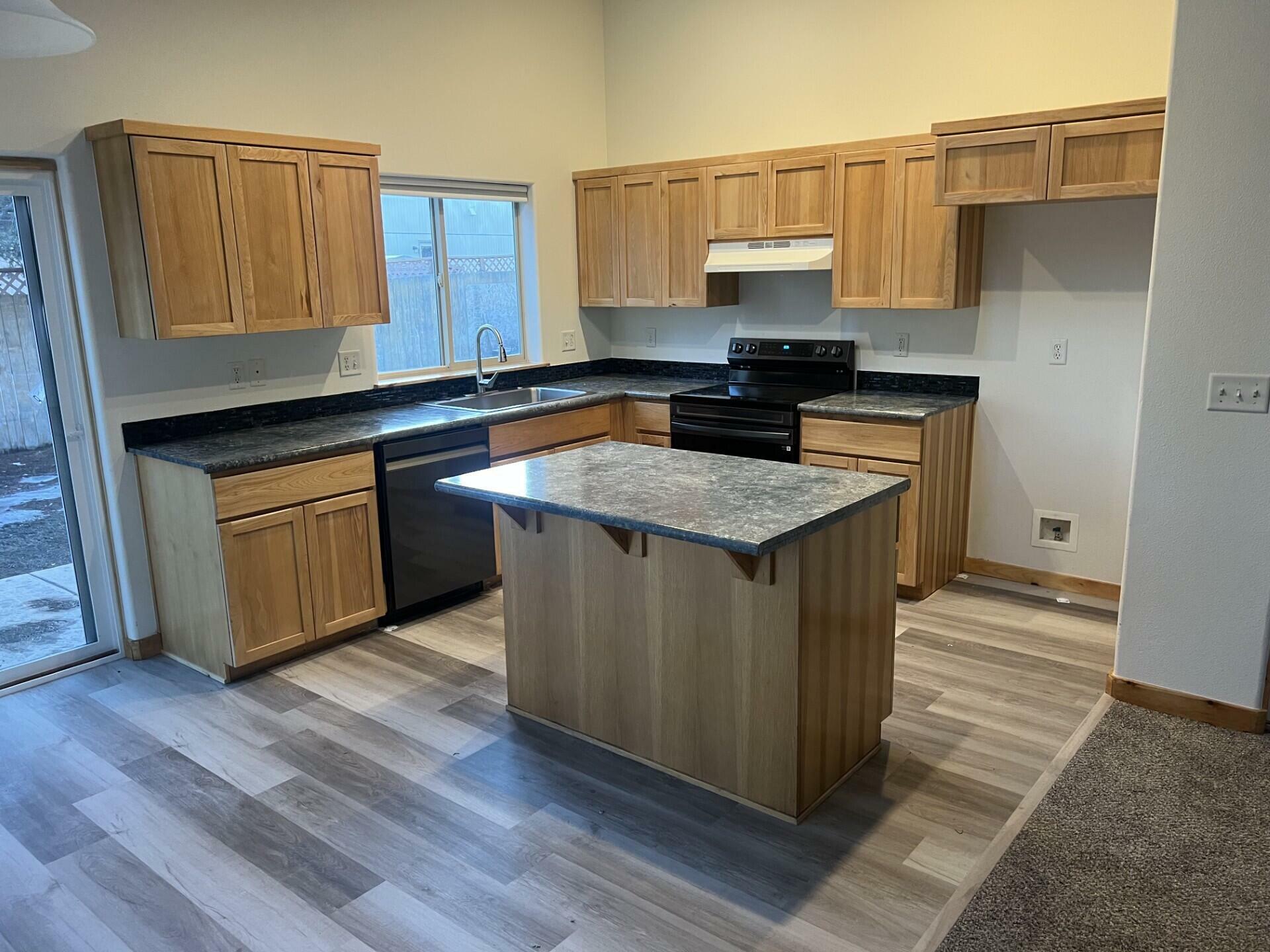 Property Photo: 16429 Heath Drive OR 97739