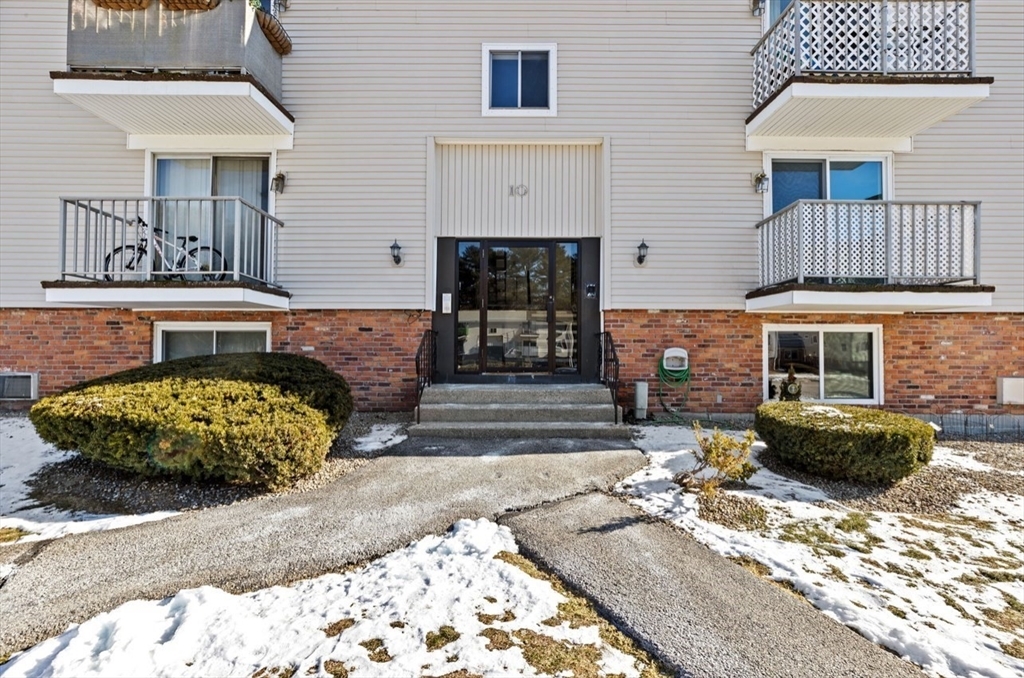 Property Photo:  10 Royal Dane Dr 89  MA 02050 