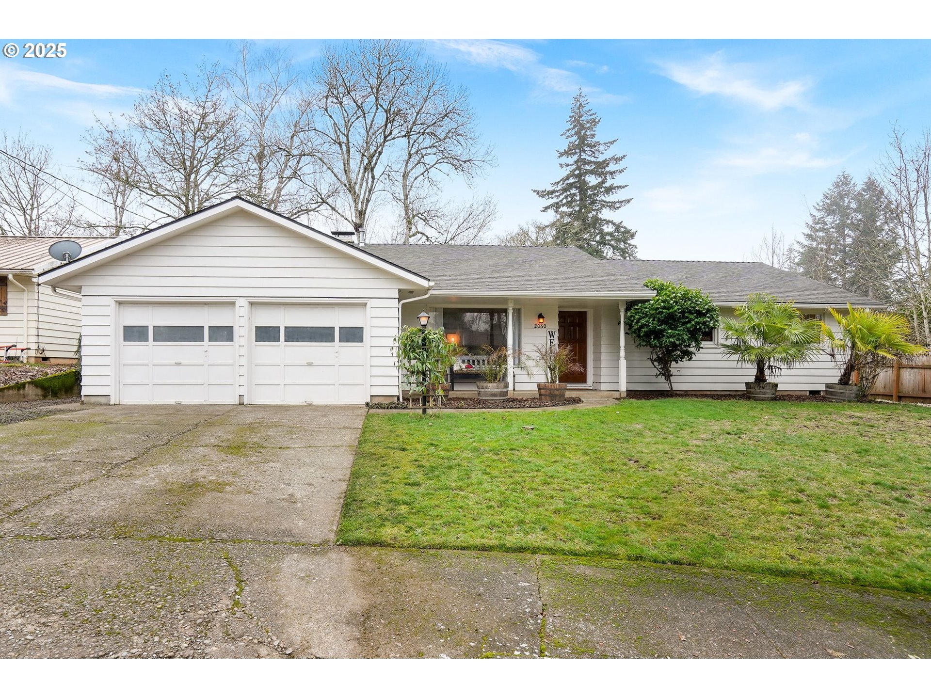 Property Photo:  2060 Gilmer St NW  OR 97304 