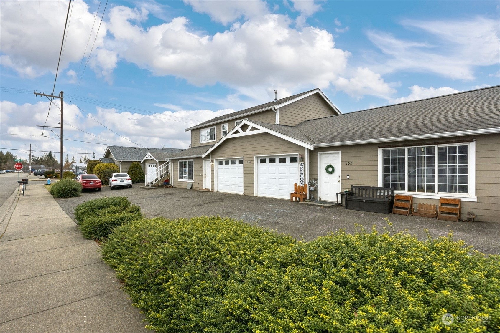 Property Photo:  312  Nooksack Avenue  WA 98264 