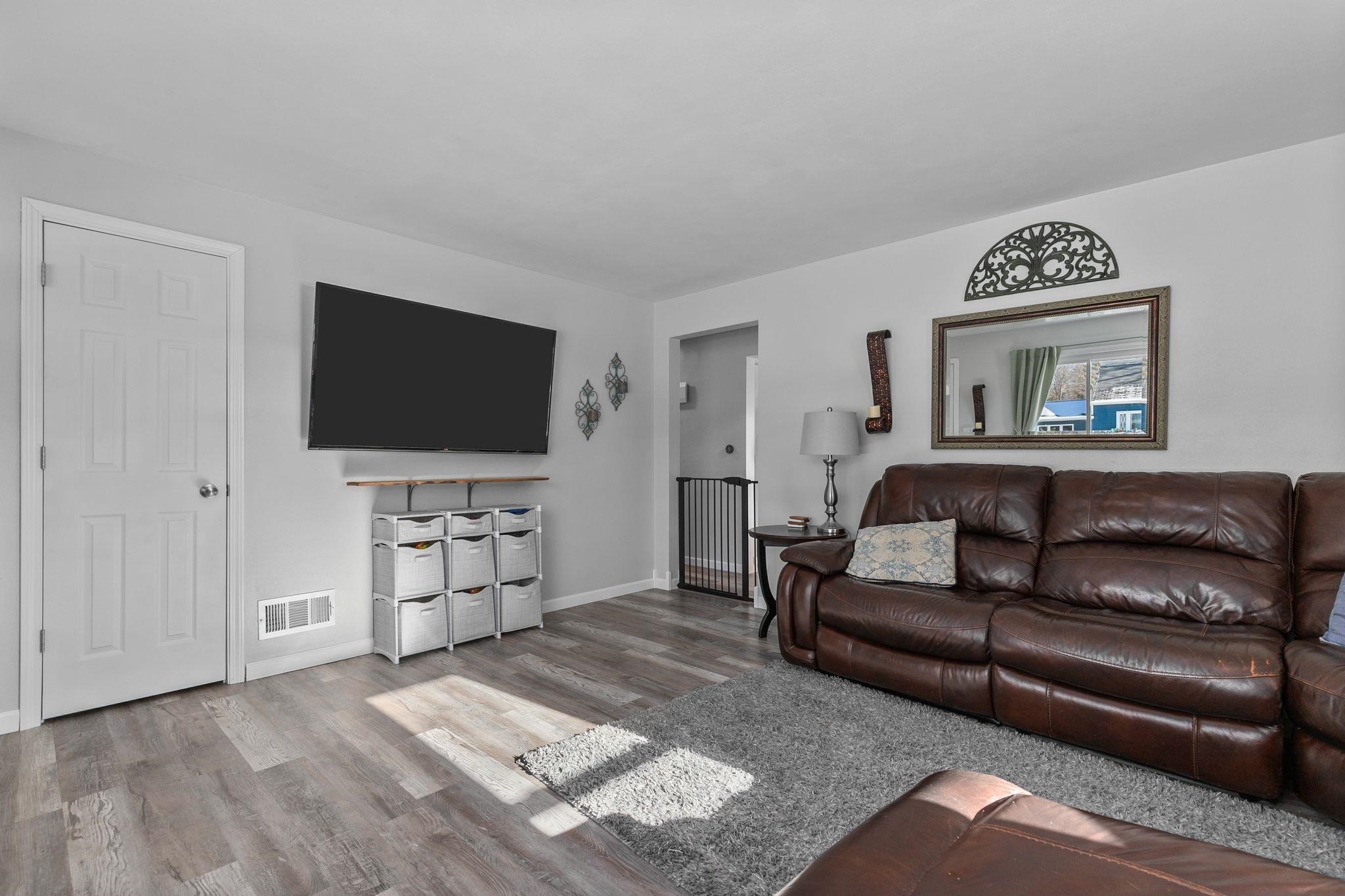 Property Photo:  1936 S Walden Avenue  WI 54915-4228 