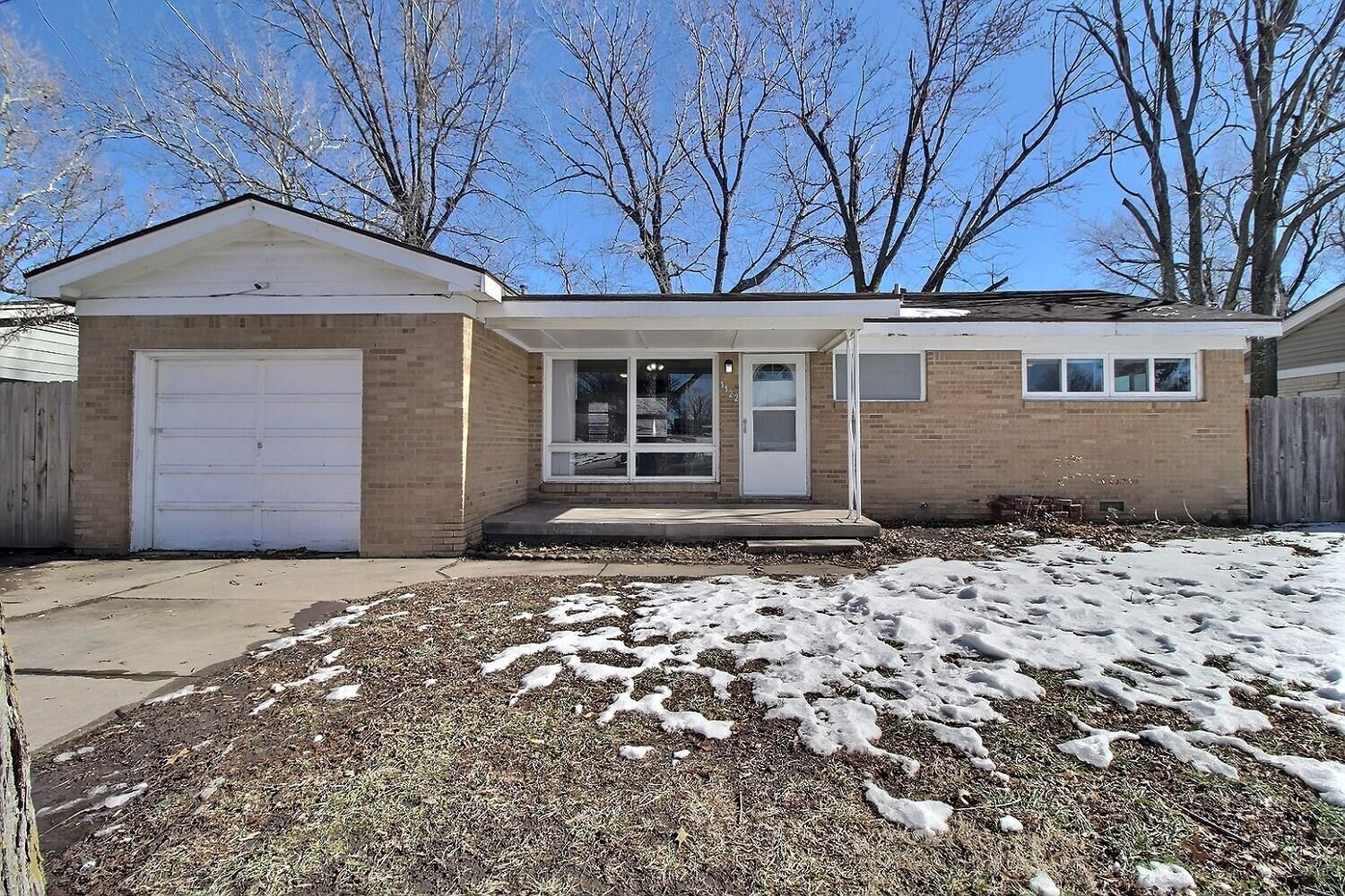 Property Photo:  1122 N Georgie  KS 67037 