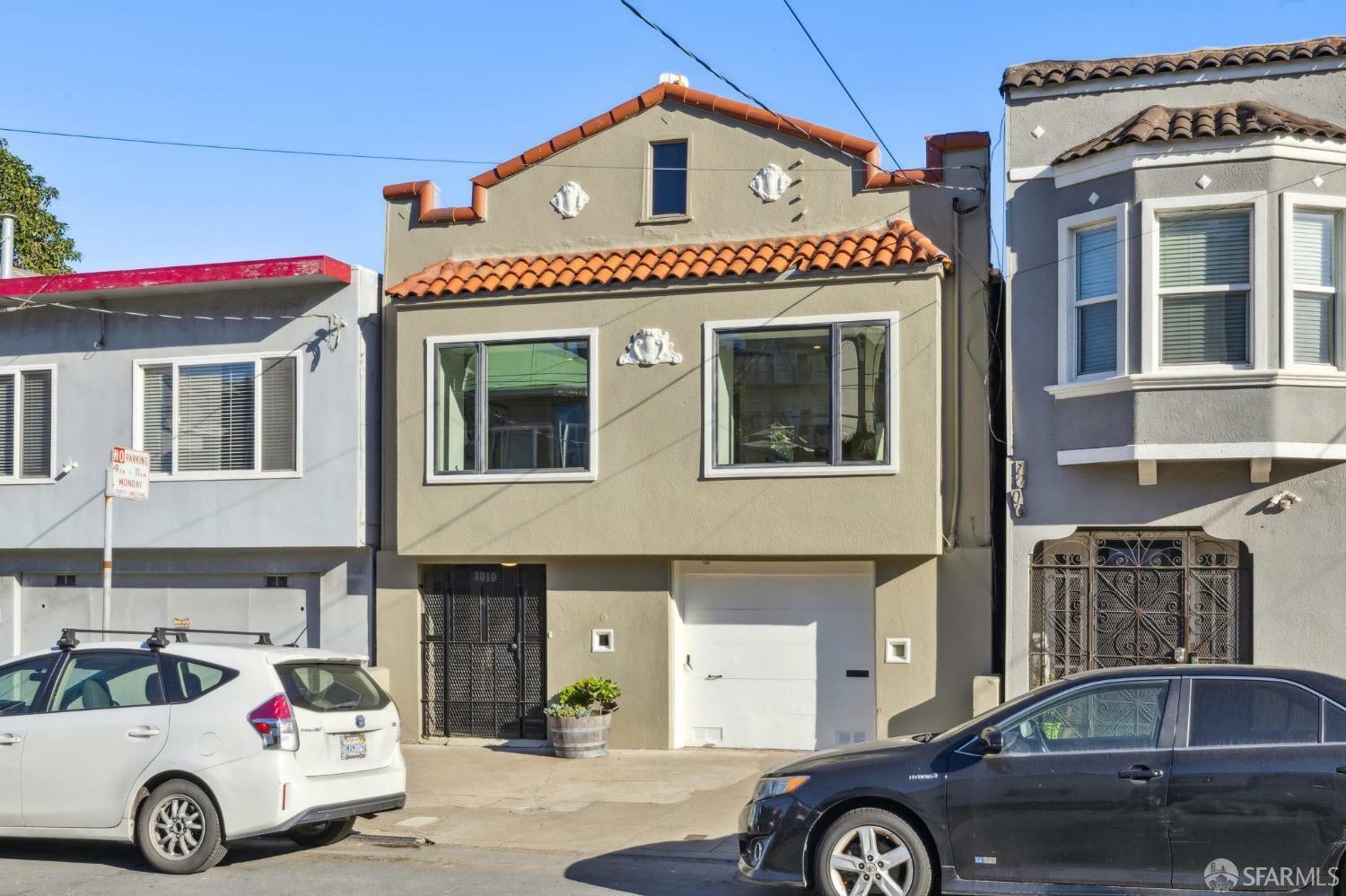 Property Photo:  1010 Ingerson Avenue  CA 94124 