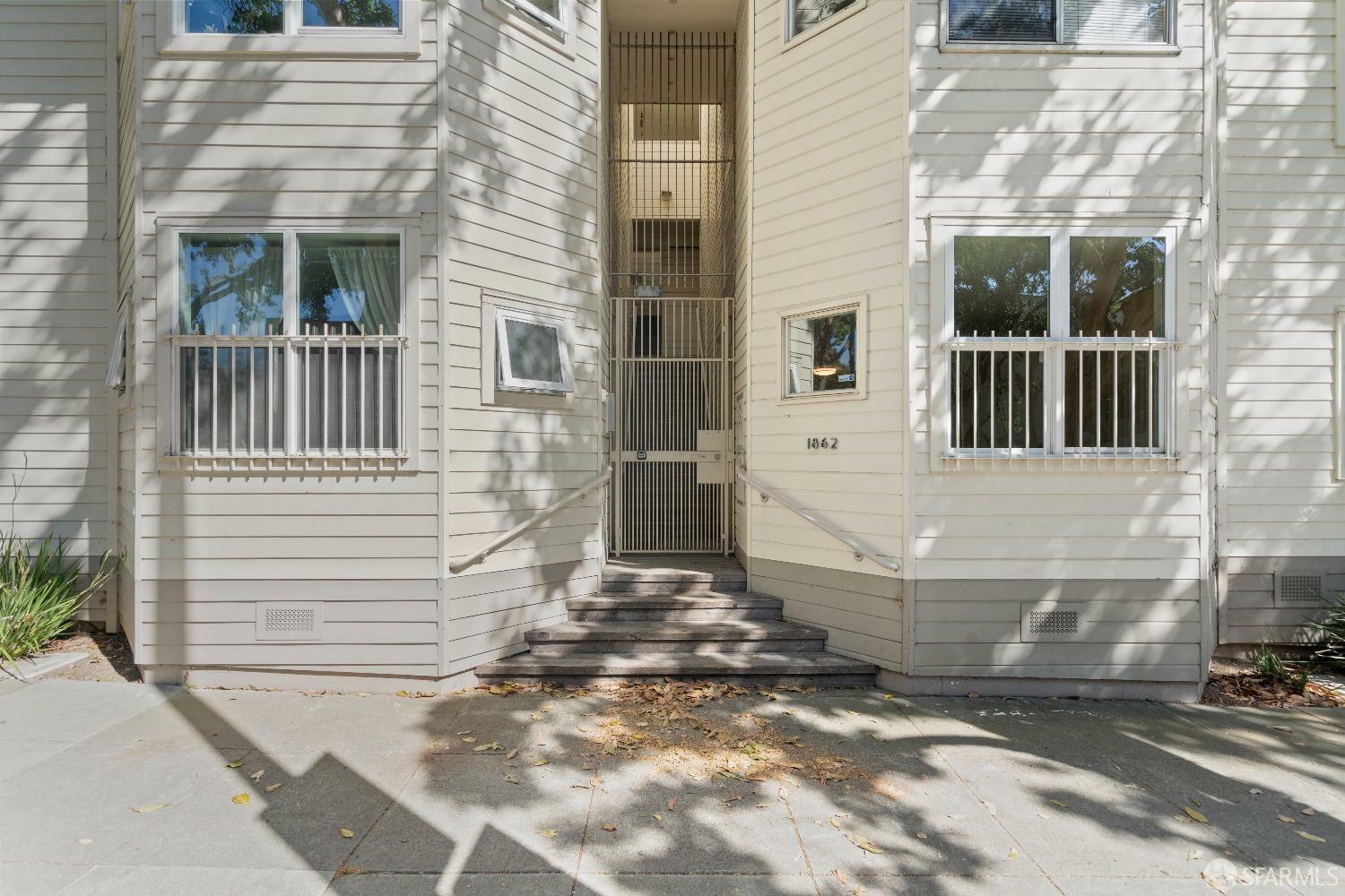 Property Photo:  1862 Ellis Street B  CA 94115 