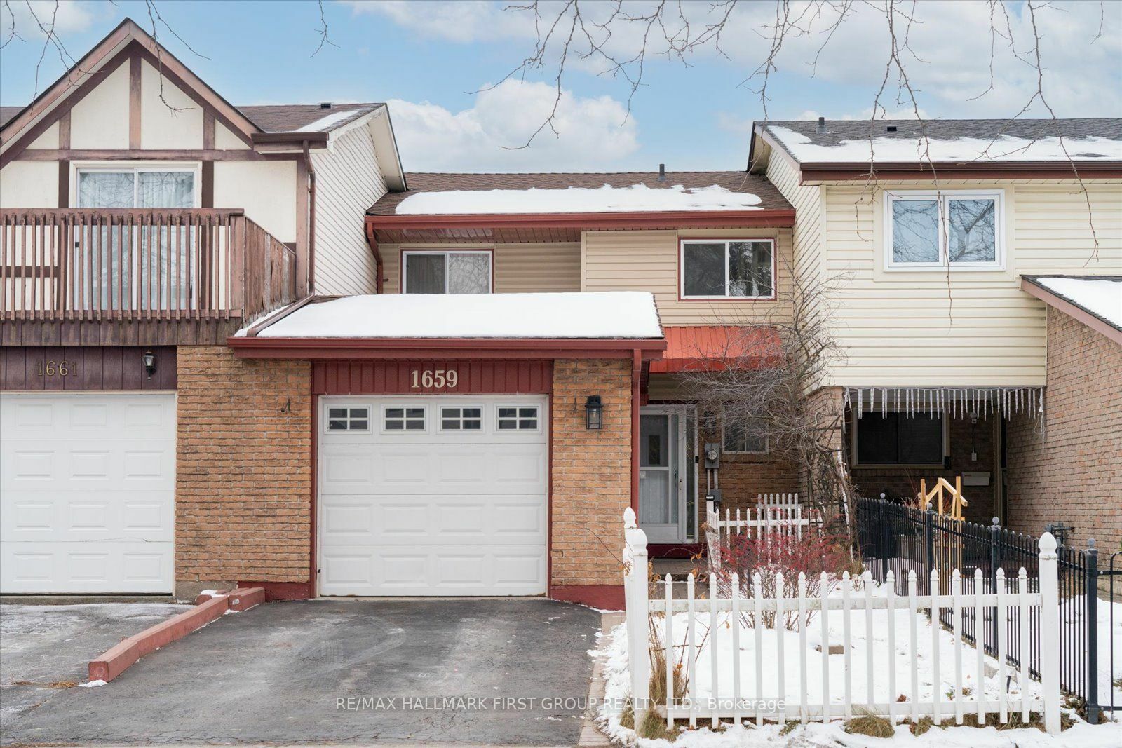 Property Photo:  1659 Dreyber Crt  ON L1V 3H8 