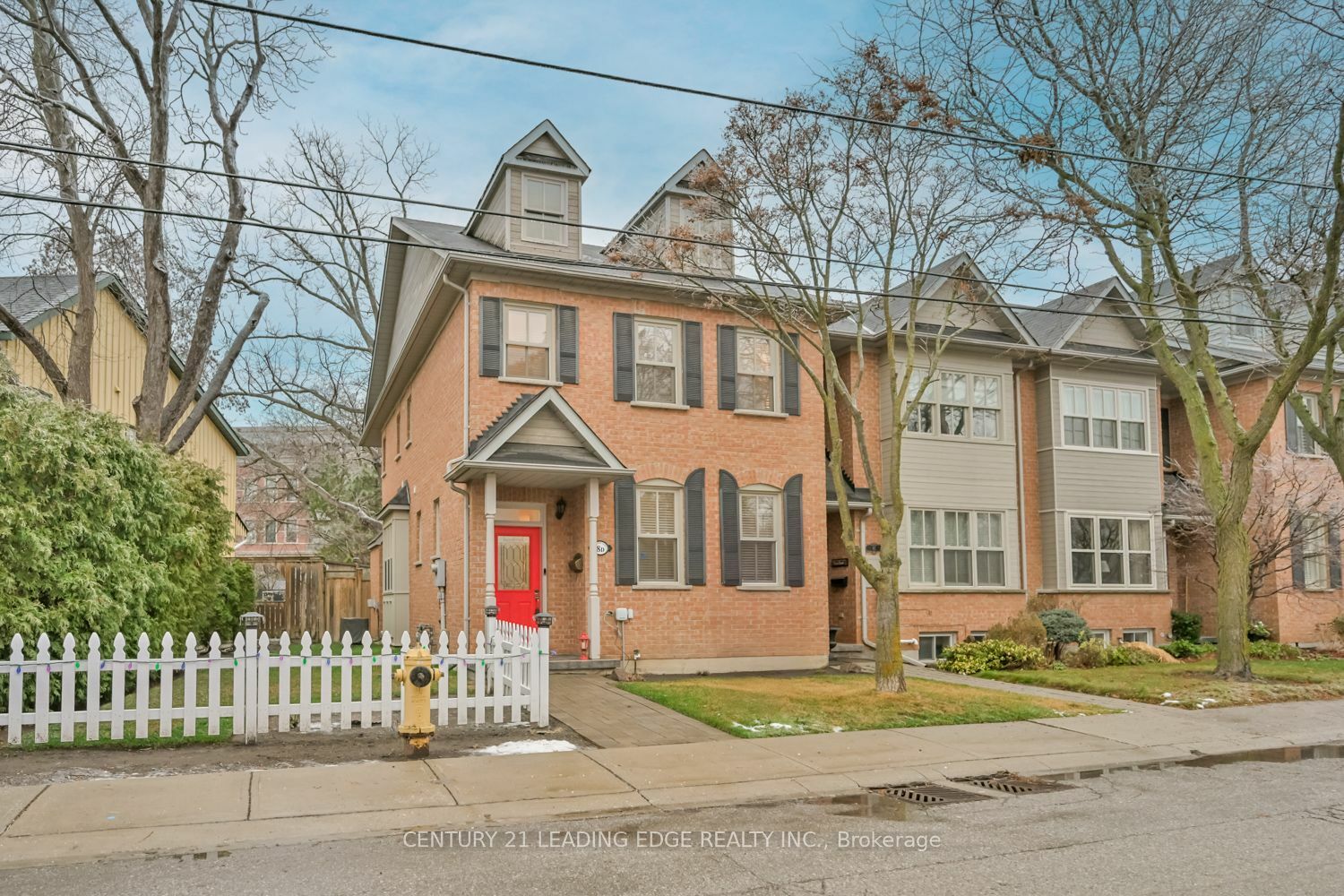 Property Photo:  8D Station Lane  ON L3R 1R3 