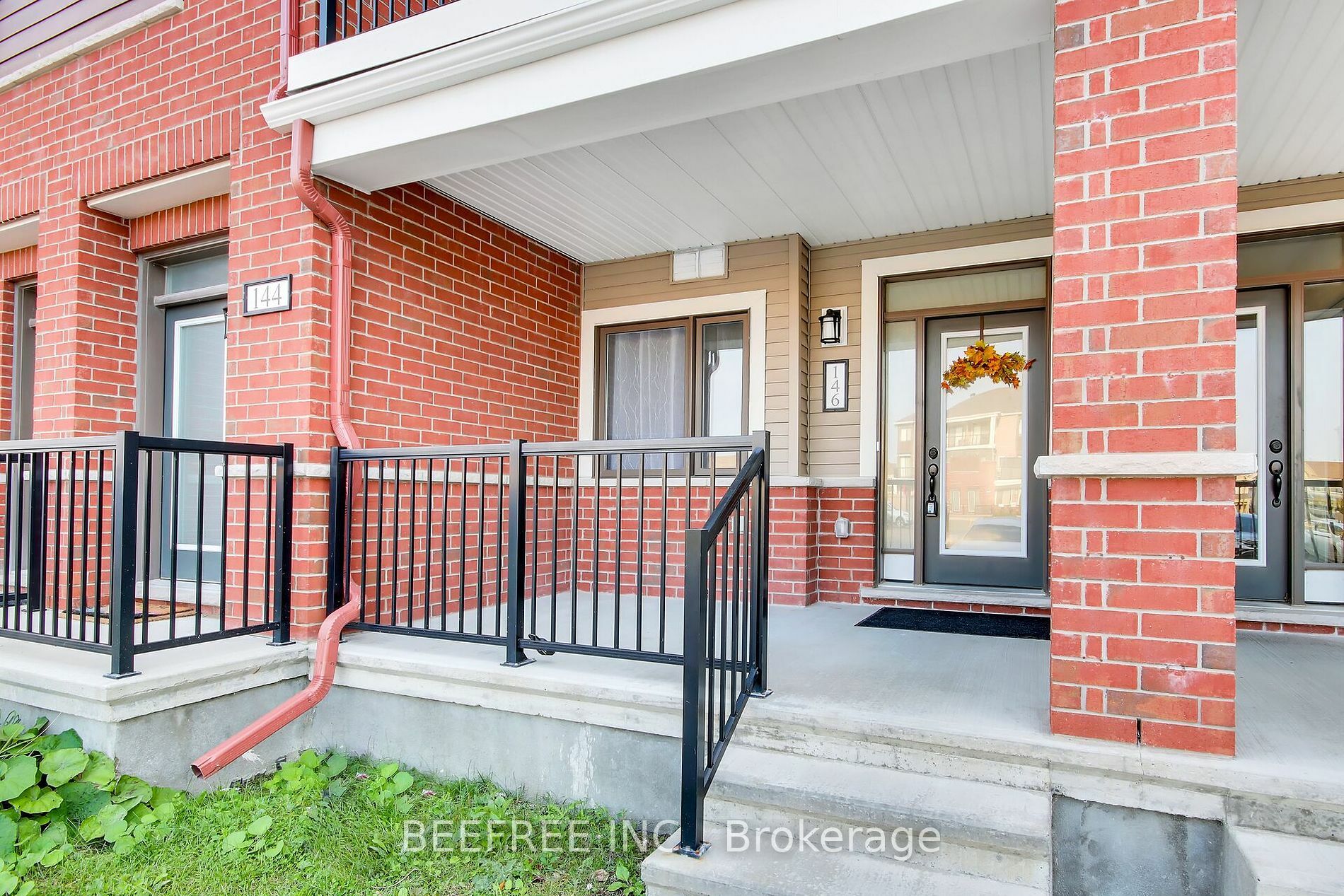 Property Photo:  