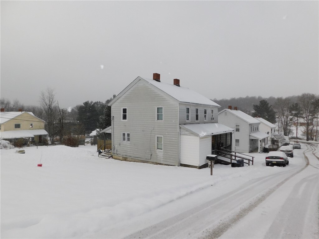 Property Photo: 204 1st Street PA 15401