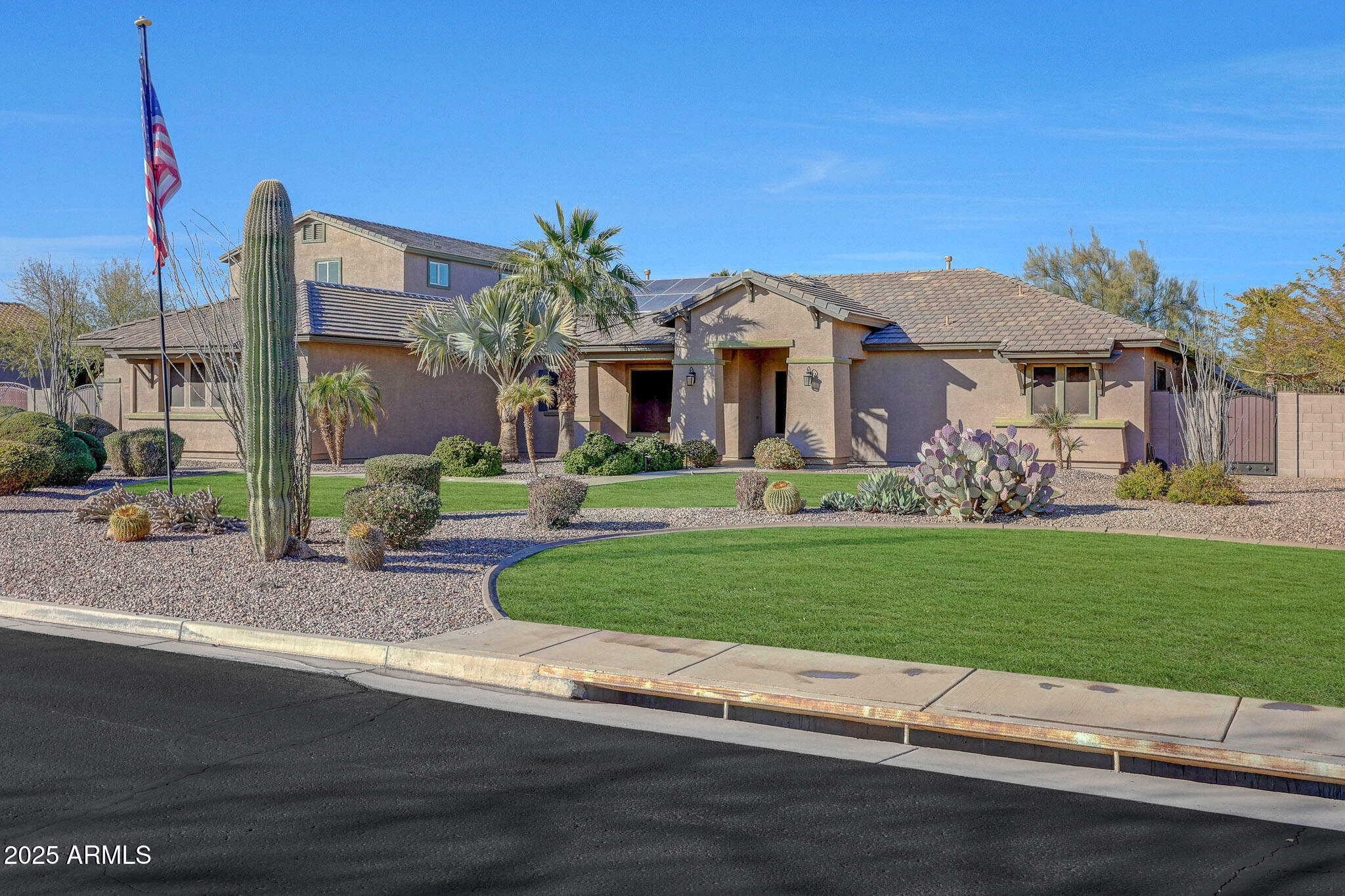 Property Photo:  14426 W Becker Lane  AZ 85379 