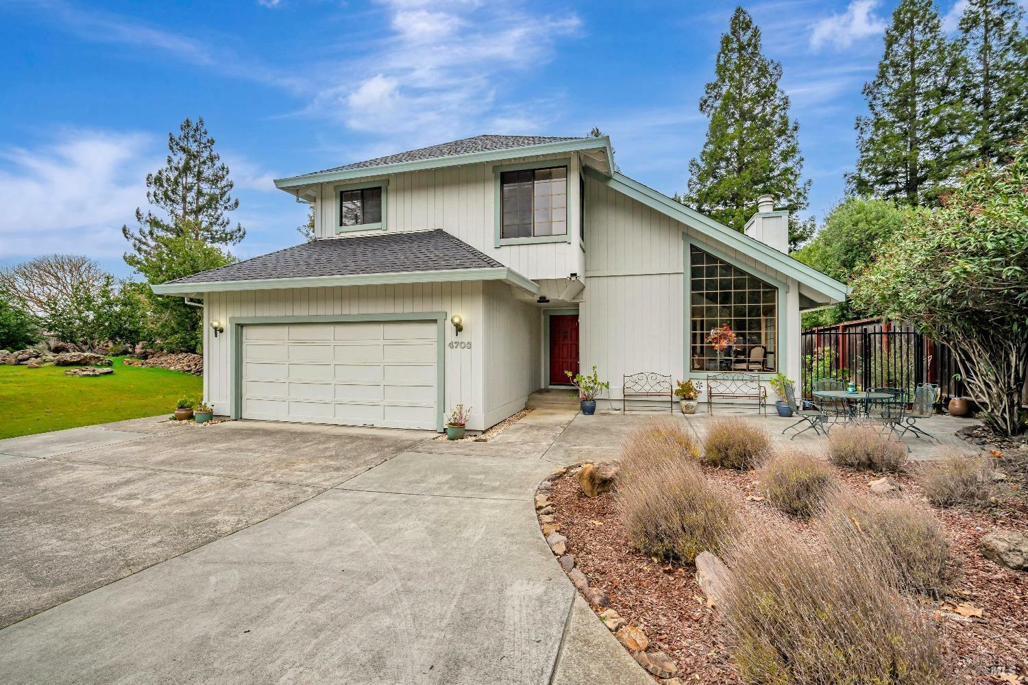 Property Photo:  4703 Santa Rosita Court  CA 95405 