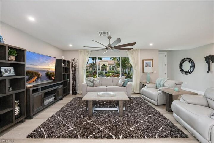 Property Photo:  27042 Harbor Dr  FL 34135 