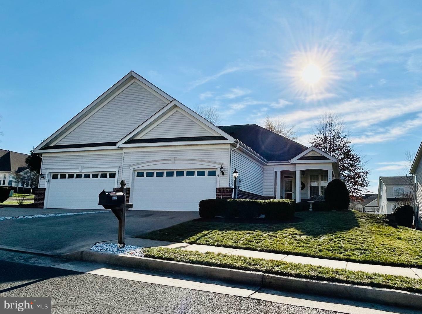 Property Photo: 13505 Tallyrand Way VA 20155