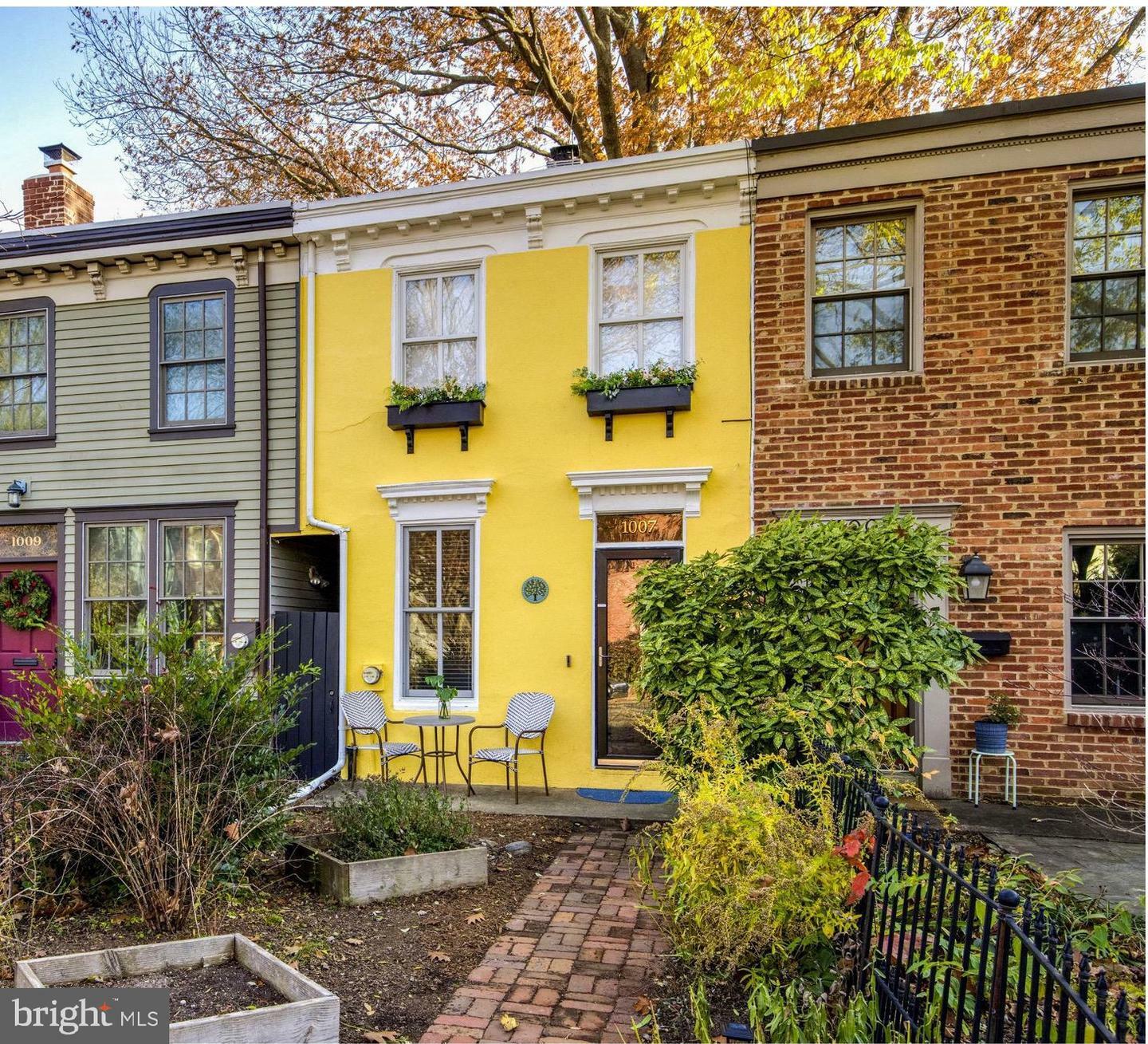 Property Photo:  1007 S Carolina Avenue SE  DC 20003 