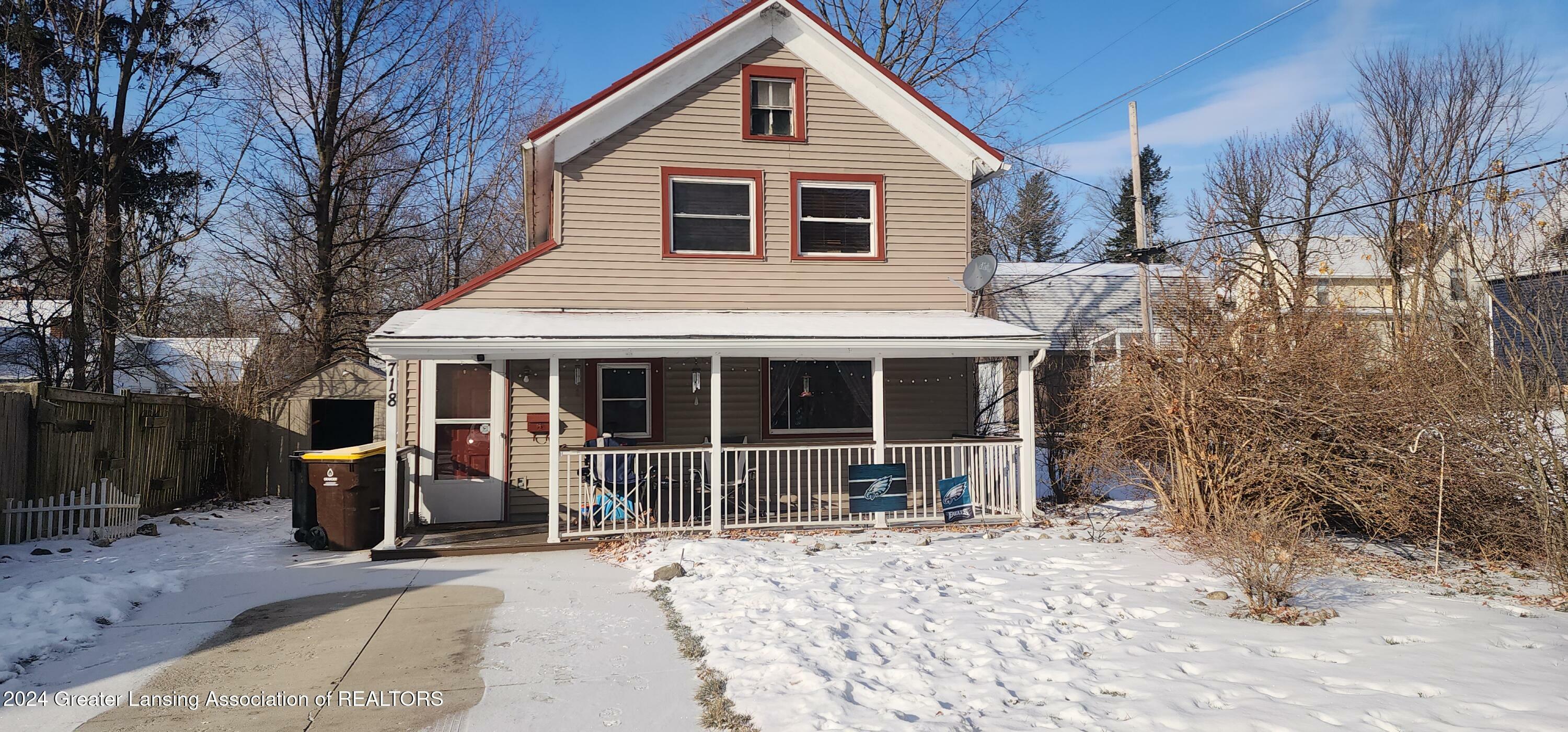 Property Photo:  718 S Barnes Street  MI 48854 