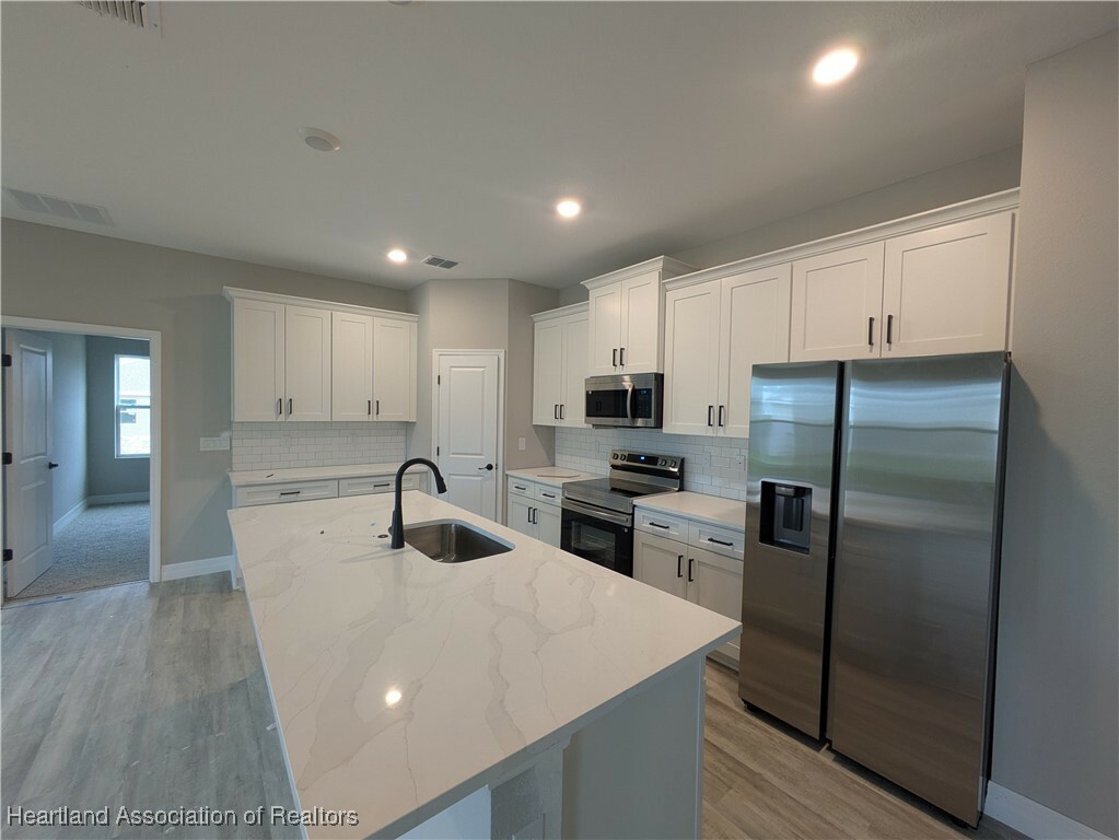 Property Photo:  4924 San Lorenzo Drive  FL 33872 