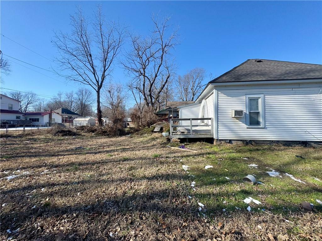 Property Photo:  1013 E Poplar Street  KS 67301 