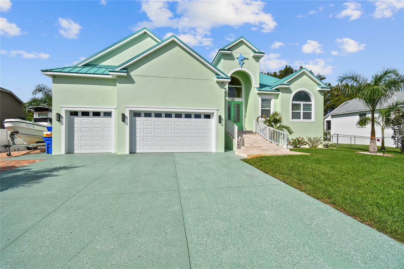 Property Photo:  711 Eagle Lane  FL 33572 