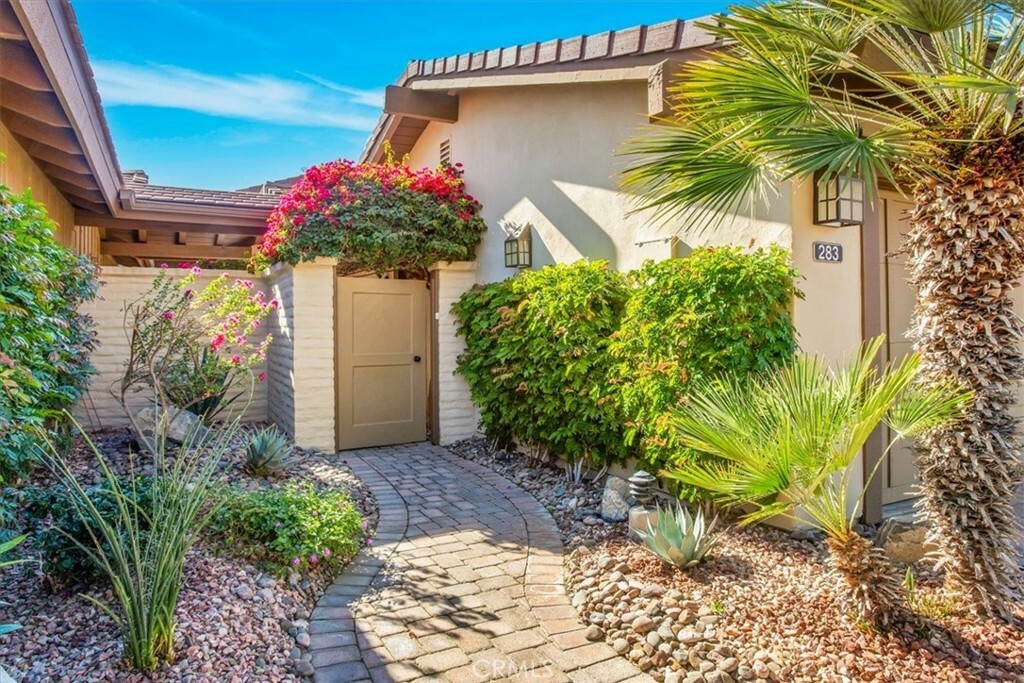 Property Photo:  283 Wild Horse Drive  CA 92211 