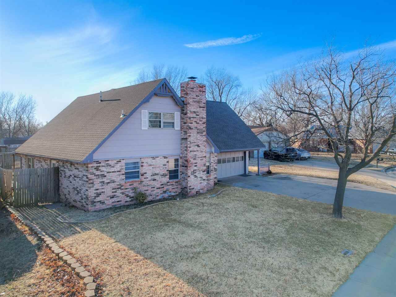 Property Photo:  104 Canary Pl  OK 74601 