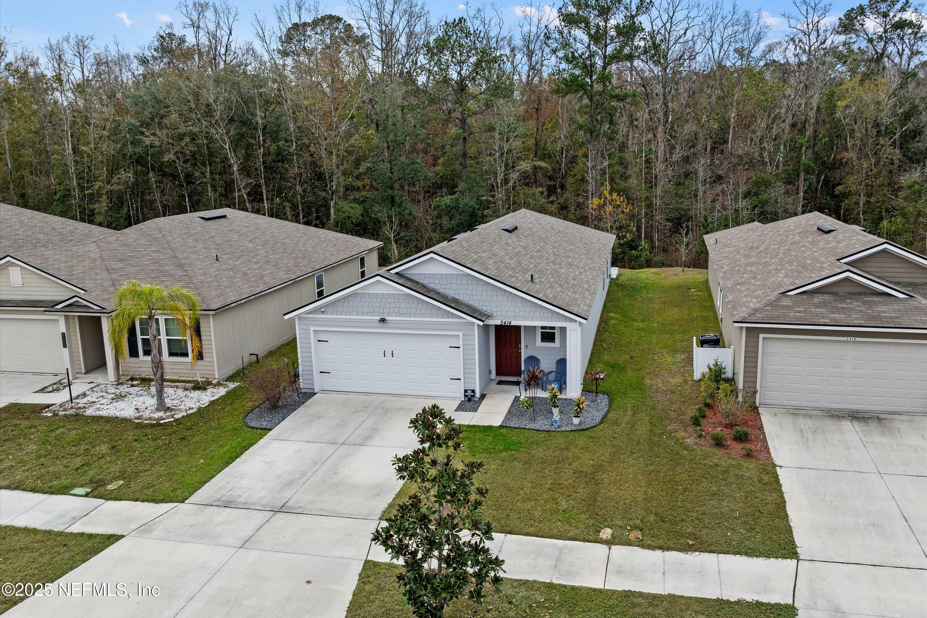 Property Photo:  2414 Oak Stream Drive  FL 32043 