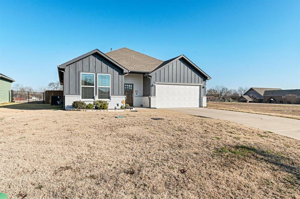 Property Photo:  3406 Shelby Avenue  TX 75402 