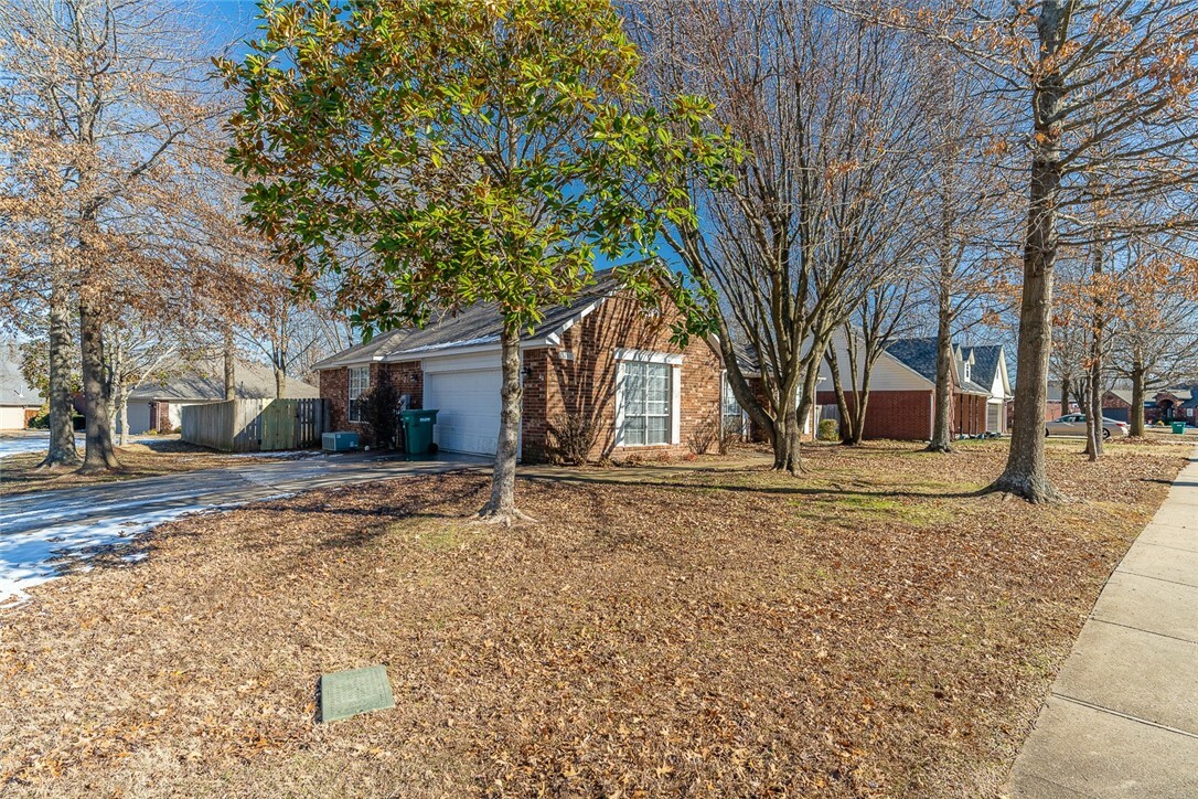 Property Photo:  3210 Birch Place  AR 72762 