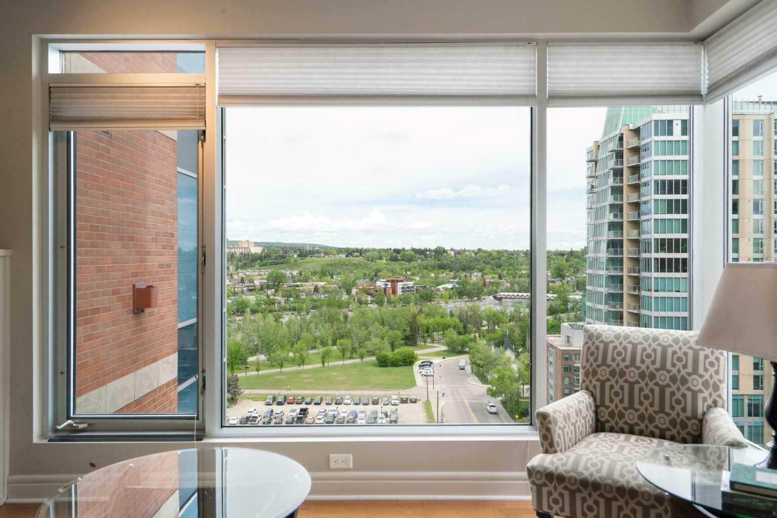 Property Photo:  910 5 Avenue SW 1605  AB T2P 5R4 