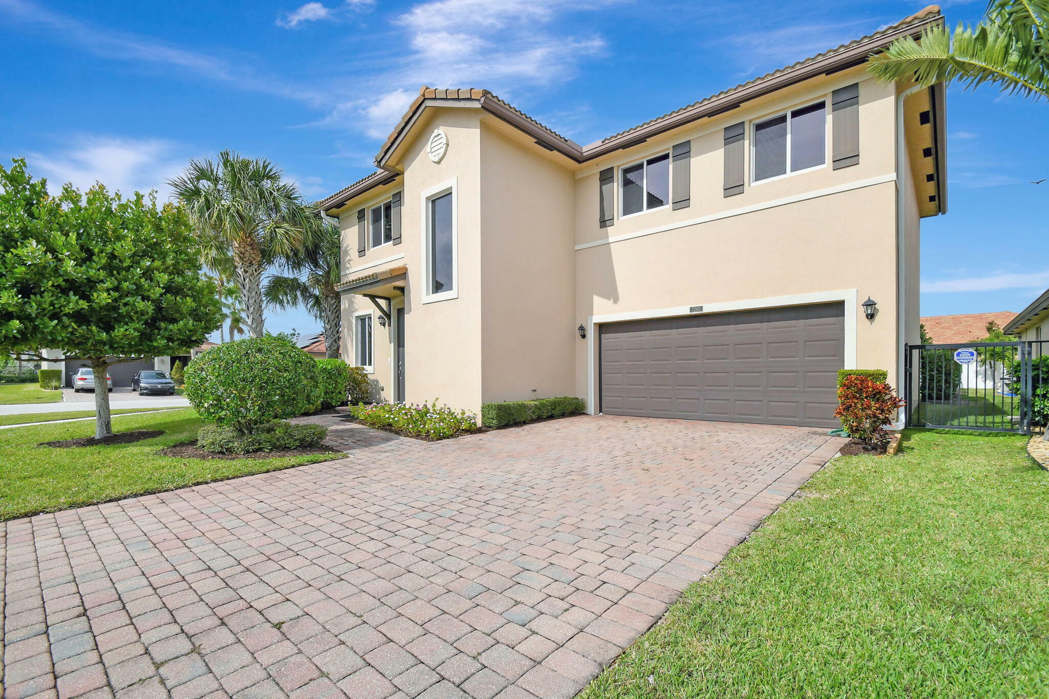 Property Photo:  7283 Prudencia Drive  FL 33463 