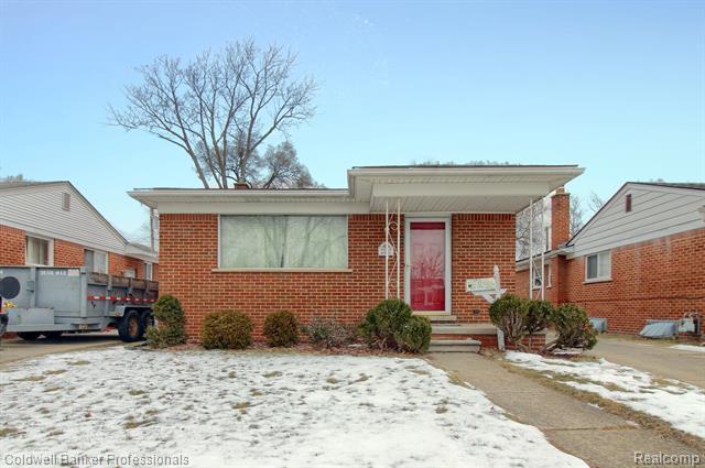 Property Photo: 23252 Park Street MI 48124