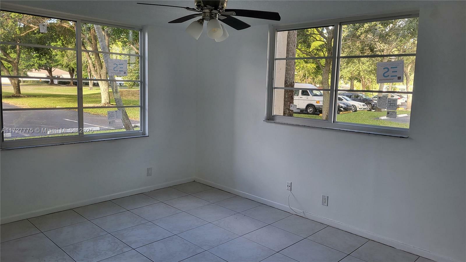 Property Photo:  3150 W Rolling Hills Cir 101  FL 33328 