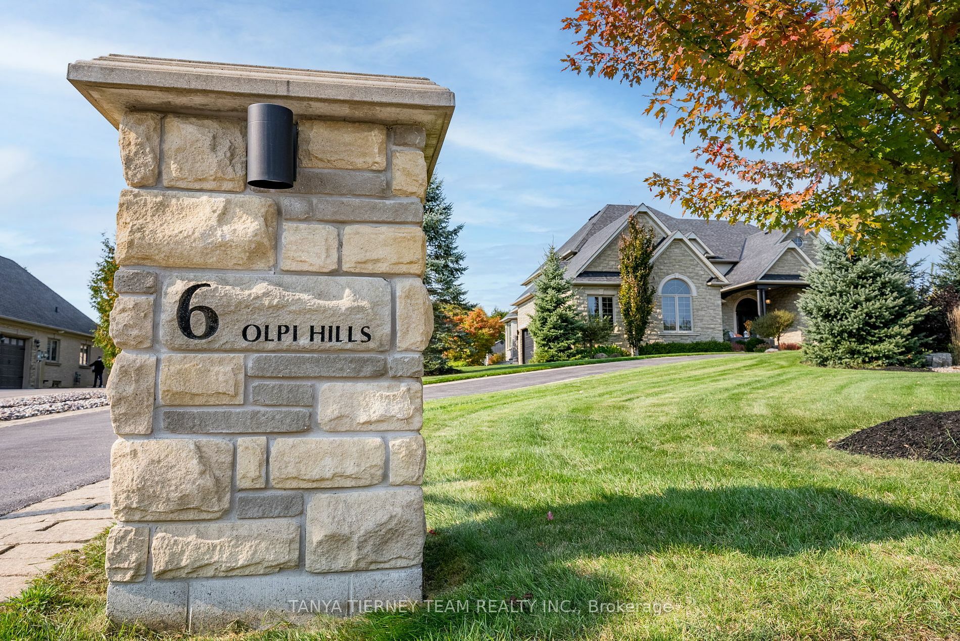 Photo de la propriété:  6 Olpi Hills Crt  ON L0B 1A0 