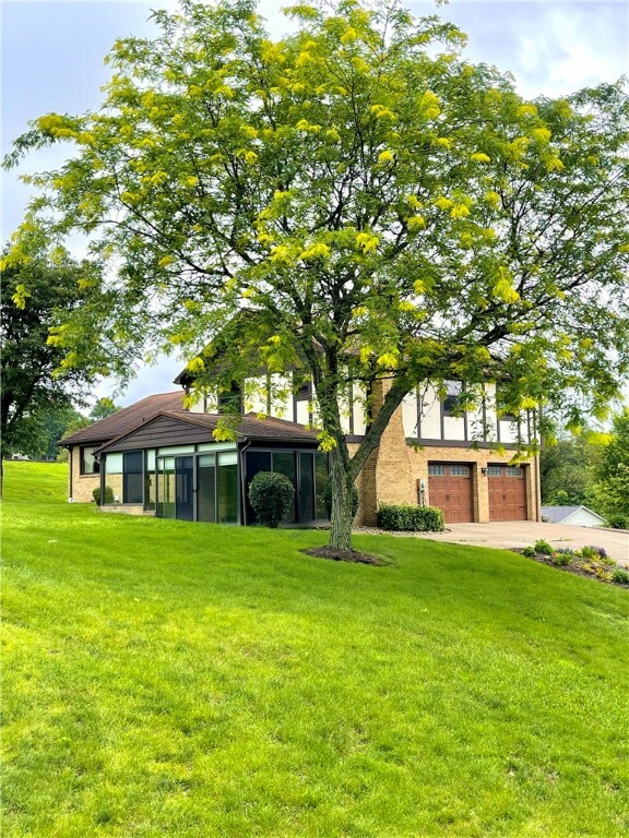 Property Photo: 291 Annuity Dr PA 15301