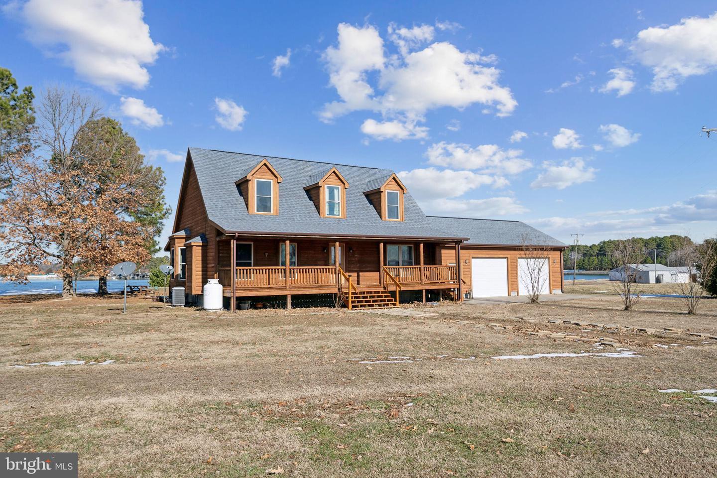 Property Photo: 1319 White Point Road VA 22488