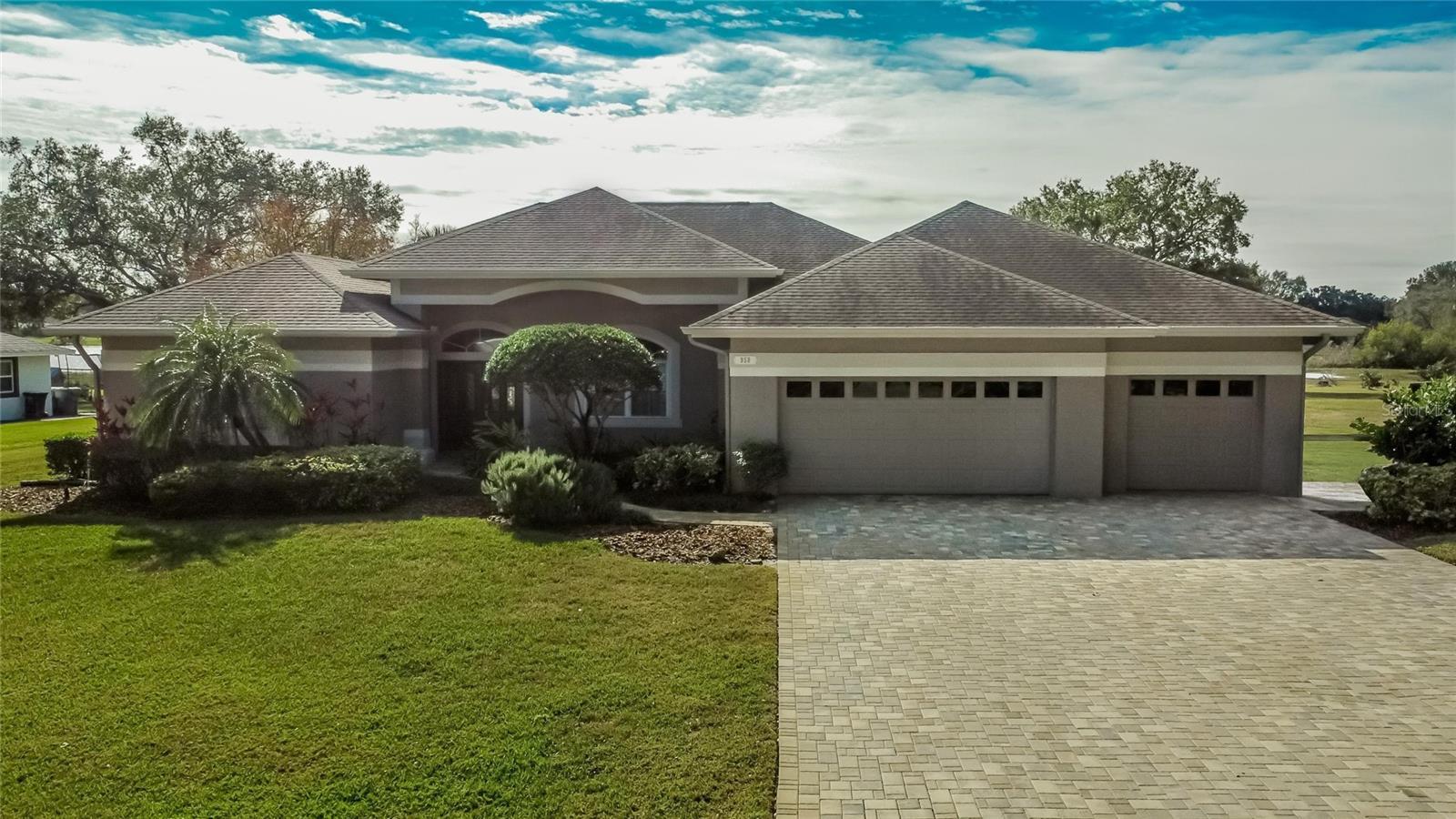 Property Photo: 958 Lake Deeson Point FL 33805