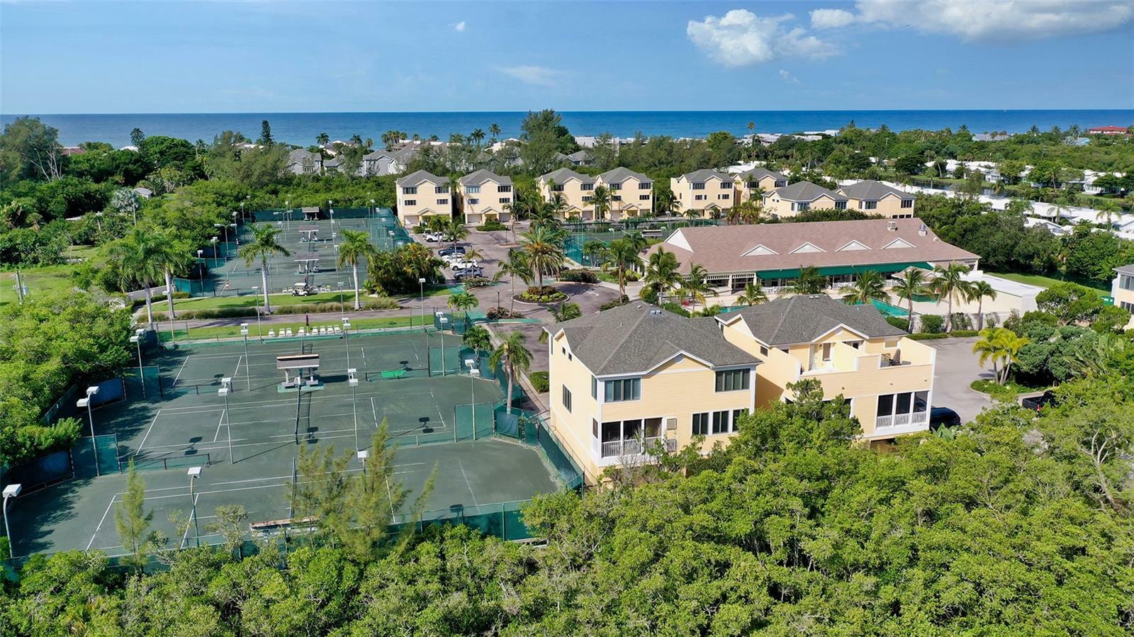 Property Photo: 653 Cedars Court FL 34228