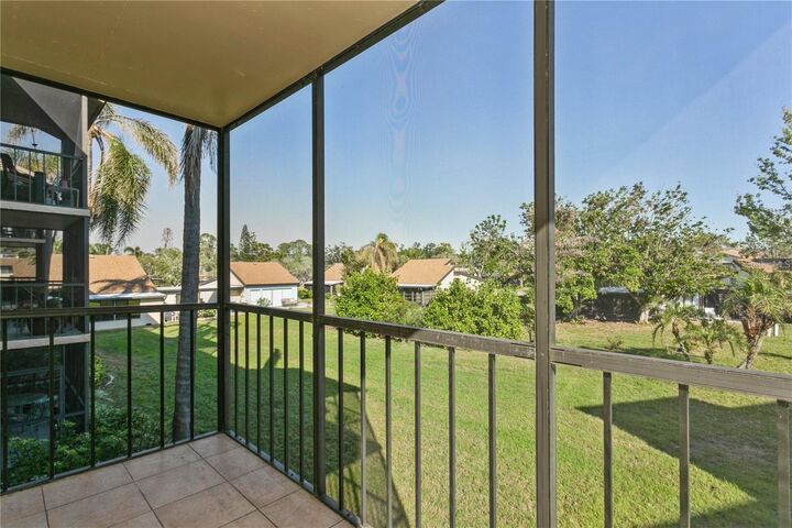 Property Photo: 618 Bird Bay Drive S 206 FL 34285